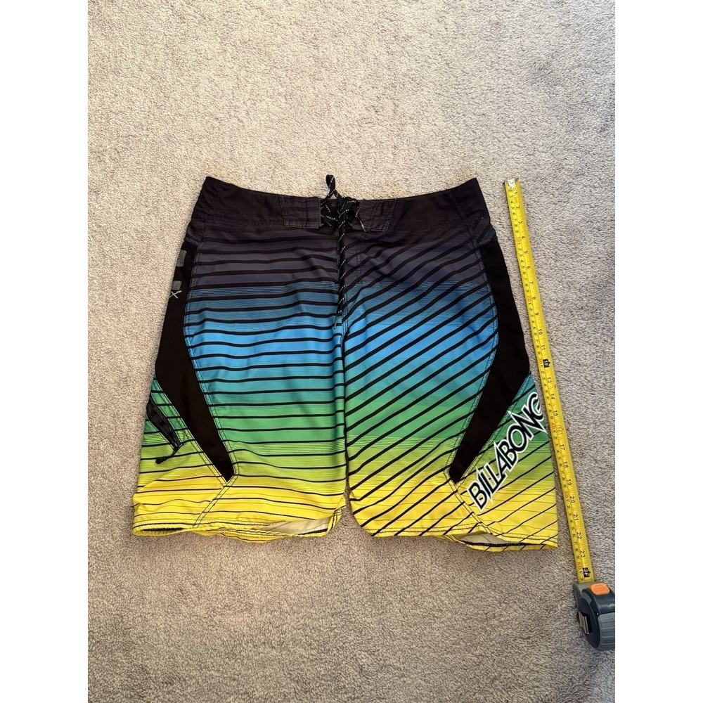 Billabong Quad Stretch Board Shorts Mens 34 Multicolor Stripe Surf Swim Trunks